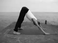 ����.